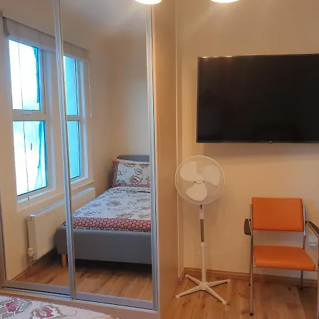 London Luxury Spacious 2 Bedroom Apartment 4 Mins From Ilford Stn. Free Parking Buitenkant foto