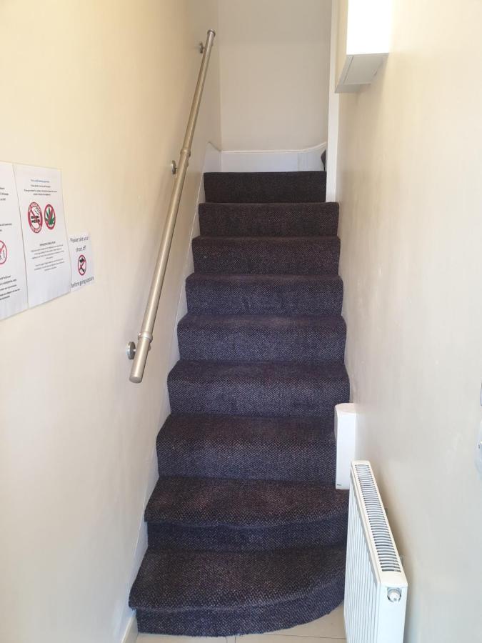 Appartamento Luxury Spacious 2 Bedroom 4 Mins From Ilford Stn. Free Parking Londra